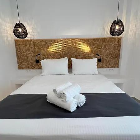 Acropolis Hotel *